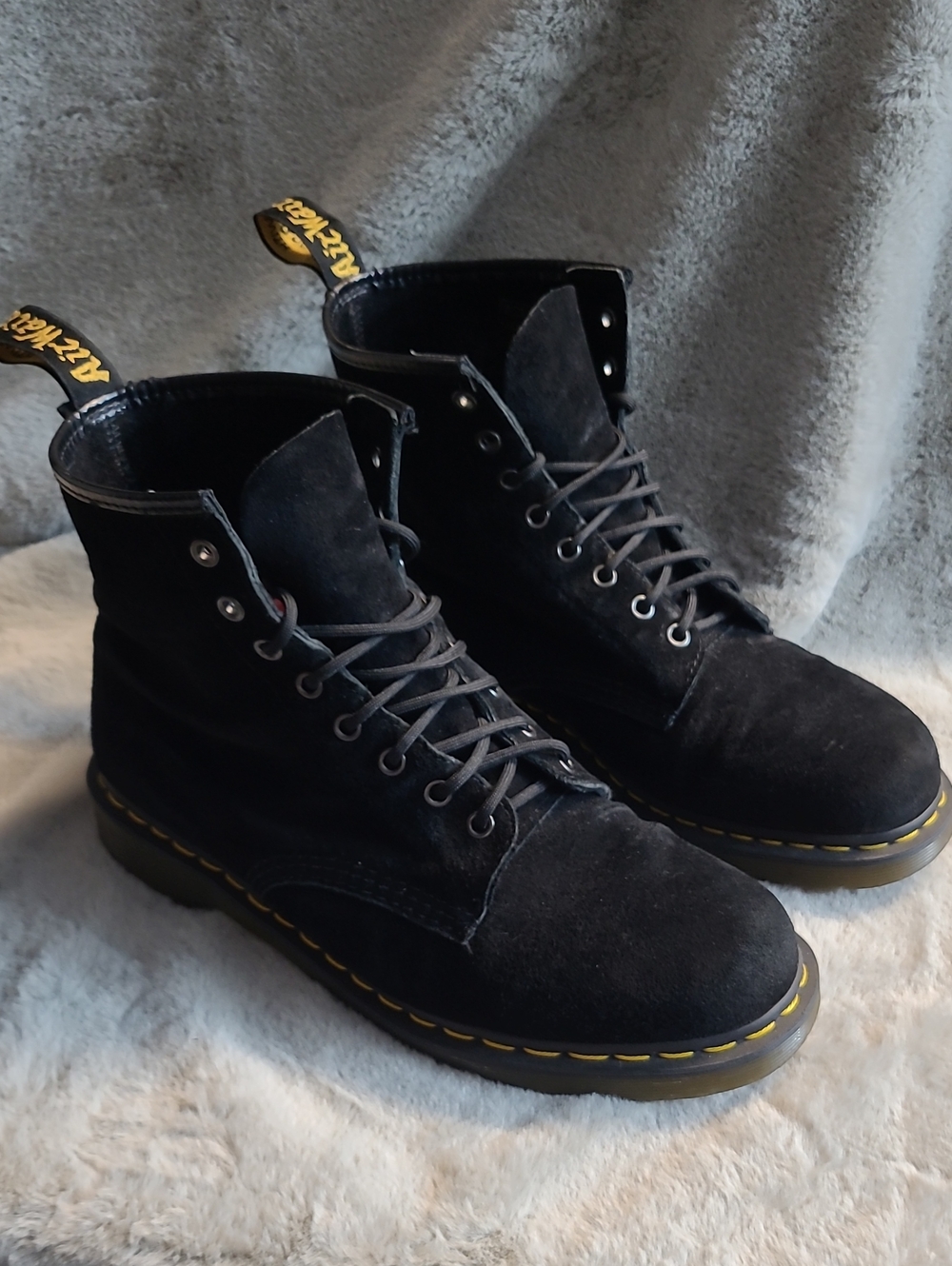 Dr. Martens 21468 Suede Leather Boots Mens 12